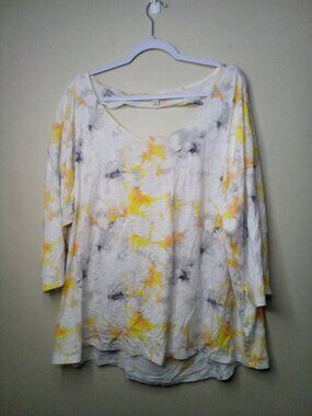 Live Well Shirt Women 26 28 Half Sleeve Back Cut-out Pattern White Yellow Gray